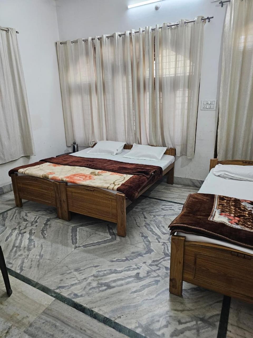 Royal Sangam Homestay Allāhābād Junction Exterior foto